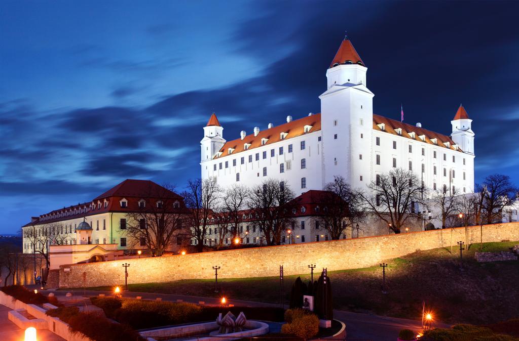 Aplend City Bastova 1 Bratysława Zewnętrze zdjęcie